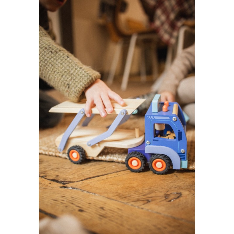 Camion de transport de voitures